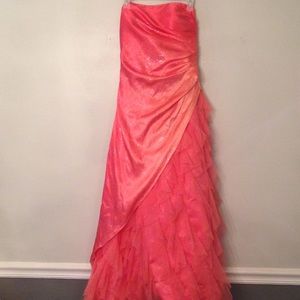 Coral Ombré sparkle w/ tulle strapless prom dress